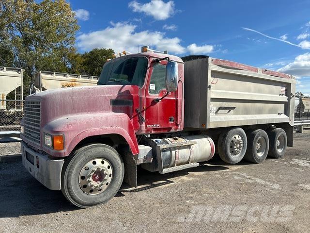 Mack CHU613 شاحنات قلابة