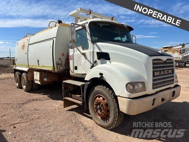 Mack CSMR شاحنات ذات صهاريج