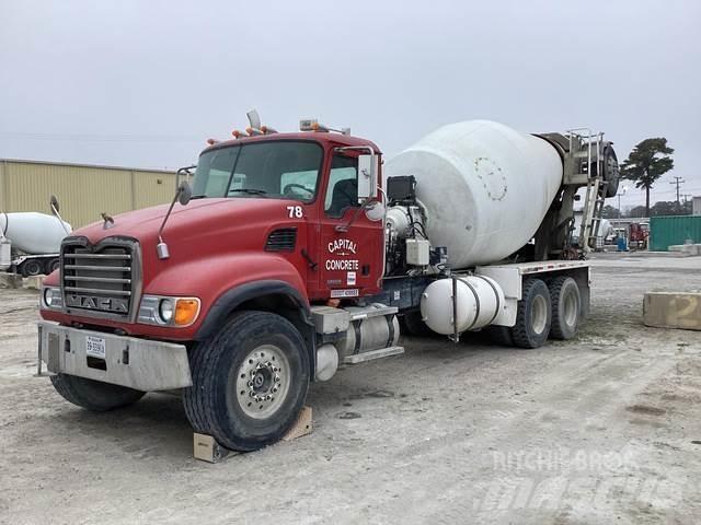 Mack CV513 شاحنات أخرى