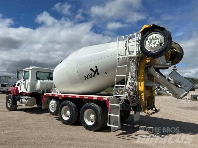 Mack CV513 شاحنات أخرى