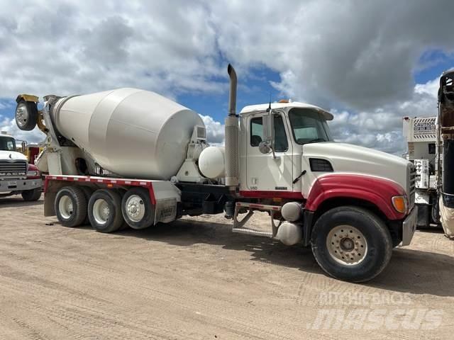 Mack CV513 شاحنات أخرى