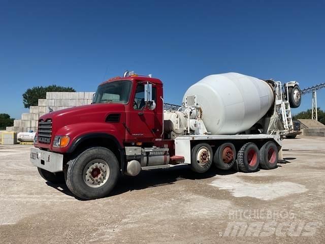 Mack CV513 شاحنات أخرى