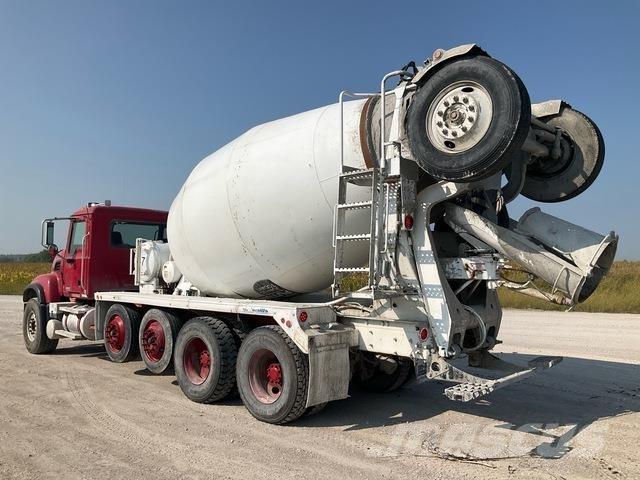 Mack CV513 شاحنات أخرى