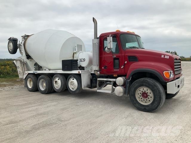 Mack CV513 شاحنات أخرى