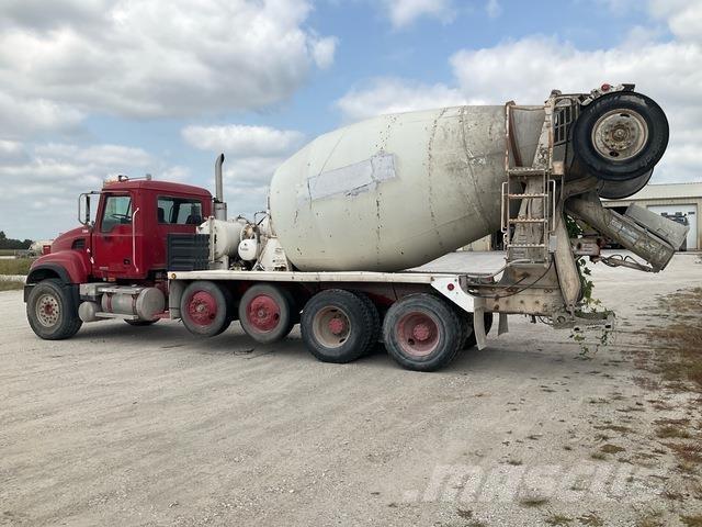 Mack CV513 شاحنات أخرى