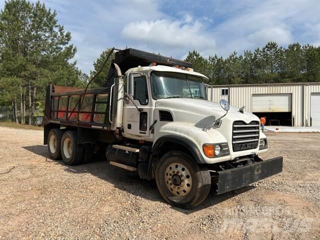 Mack CV700 شاحنات قلابة