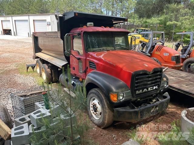 Mack CV700 شاحنات قلابة