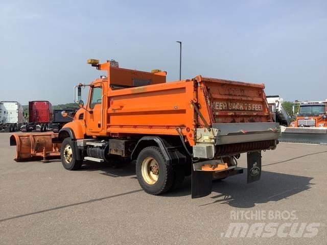 Mack CV700 حراثات ونصول الجليد