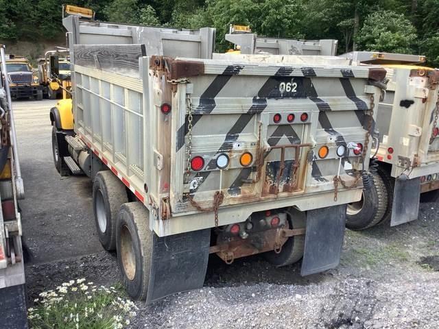Mack CV700 حراثات ونصول الجليد