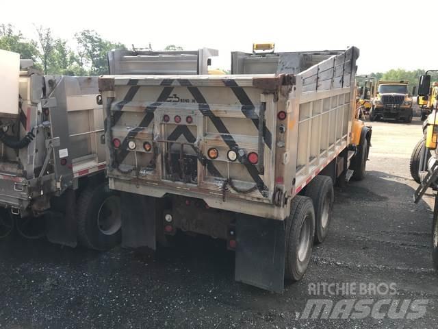 Mack CV700 شاحنات قلابة