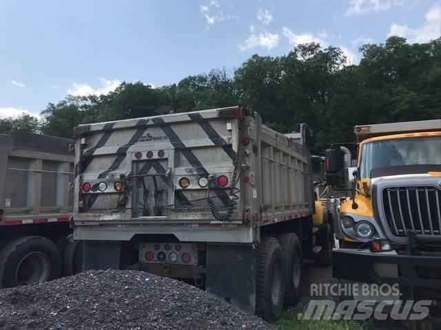 Mack CV700 حراثات ونصول الجليد