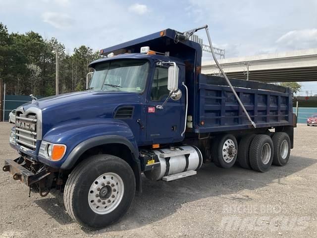 Mack CV713 شاحنات قلابة