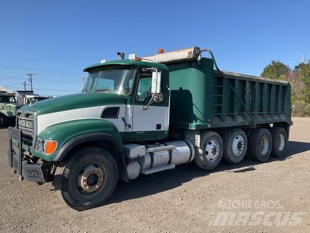 Mack CV713 شاحنات قلابة