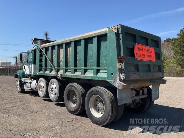 Mack CV713 شاحنات قلابة