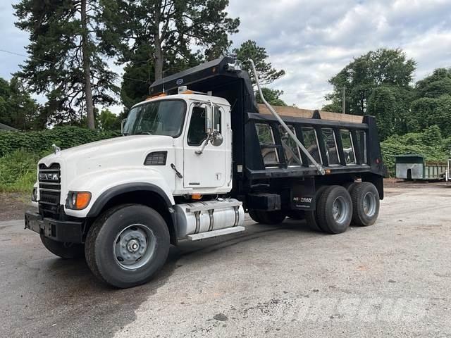 Mack CV713 شاحنات قلابة