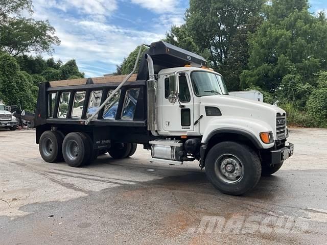 Mack CV713 شاحنات قلابة