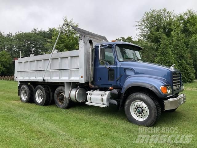 Mack CV713 شاحنات قلابة