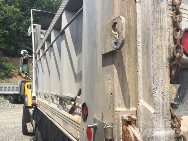 Mack CV713 حراثات ونصول الجليد