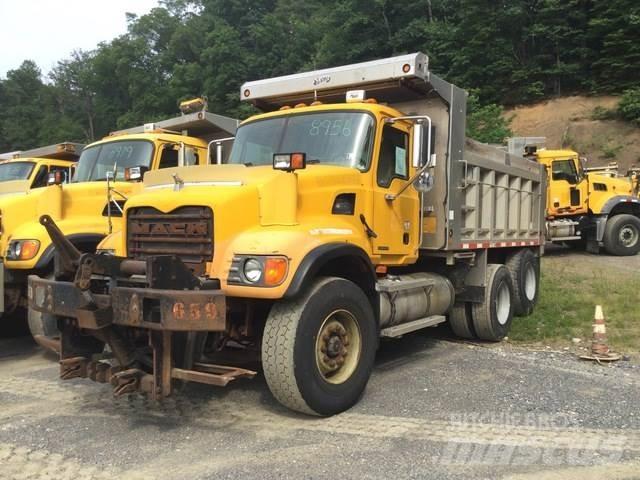 Mack CV713 شاحنات قلابة