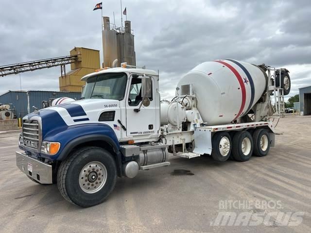 Mack CV713 شاحنات أخرى