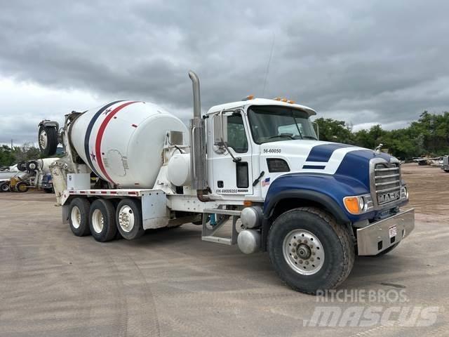 Mack CV713 شاحنات أخرى