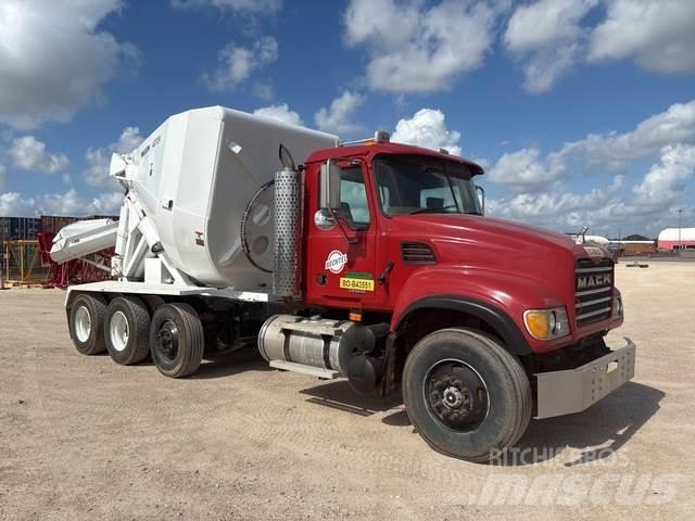 Mack CV713 شاحنات أخرى