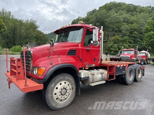 Mack CV713 وحدات الجر