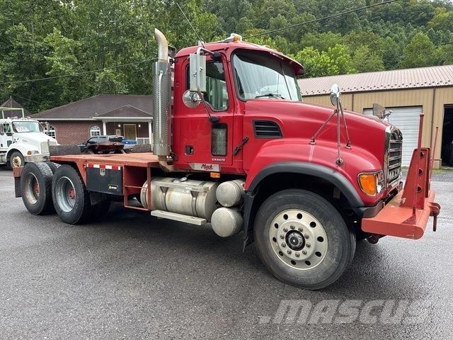 Mack CV713 وحدات الجر