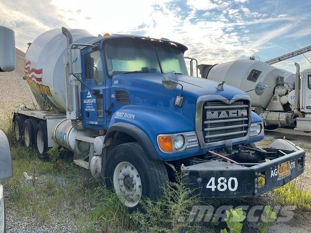 Mack CV713 شاحنات أخرى
