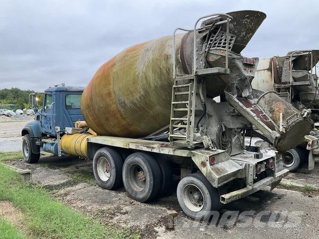 Mack CV713 شاحنات أخرى