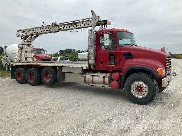 Mack CV713 شاحنات أخرى