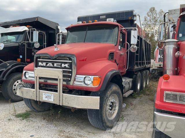 Mack CV713 شاحنات قلابة