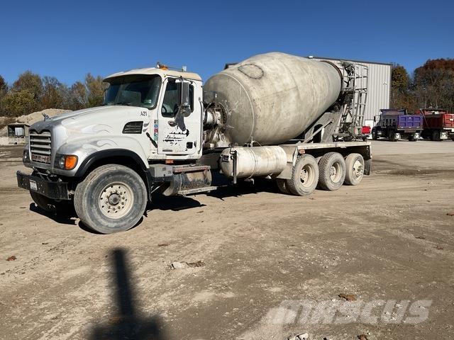 Mack CV713 شاحنات أخرى