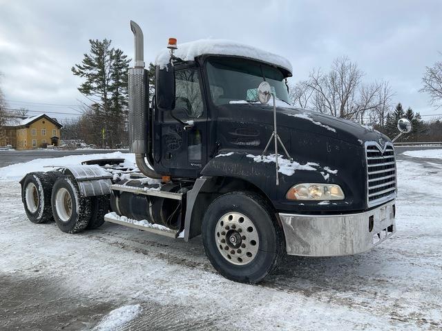 Mack CX613 وحدات الجر