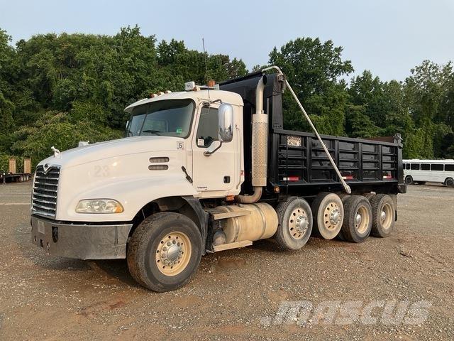 Mack CXN613 شاحنات قلابة
