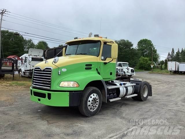 Mack CXU612 وحدات الجر