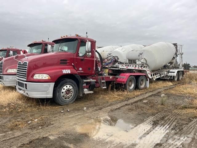 Mack CXU613 وحدات الجر