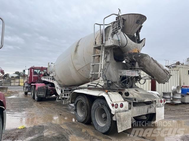 Mack CXU613 وحدات الجر