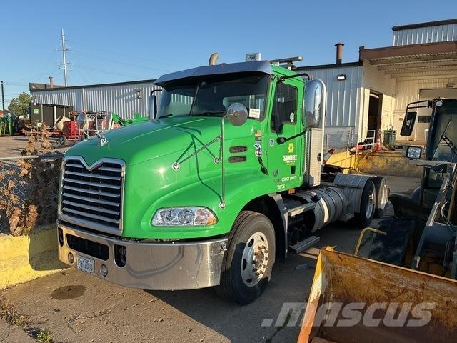 Mack CXU613 وحدات الجر
