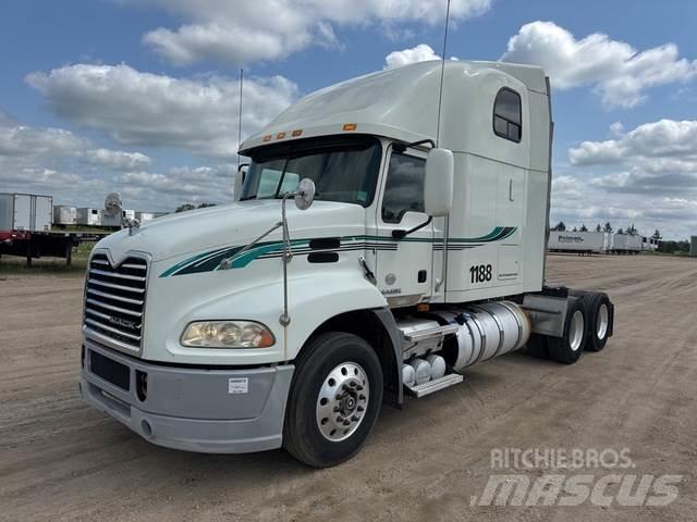 Mack CXU613 وحدات الجر