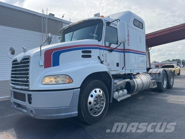 Mack CXU613 وحدات الجر