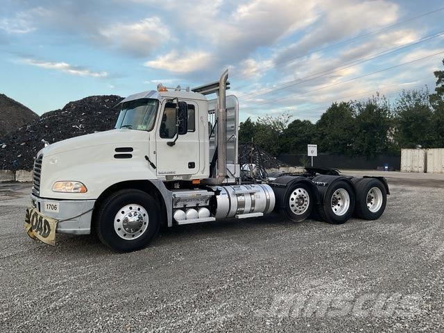 Mack CXU613 وحدات الجر