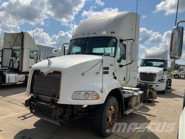 Mack CXU613 وحدات الجر