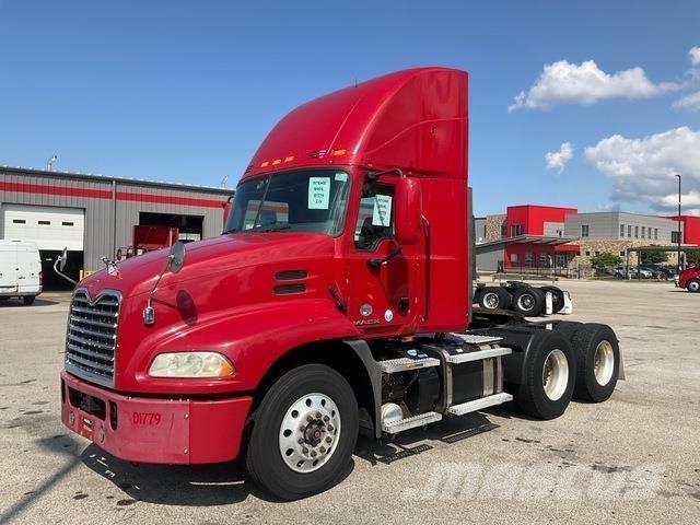 Mack CXU613 وحدات الجر