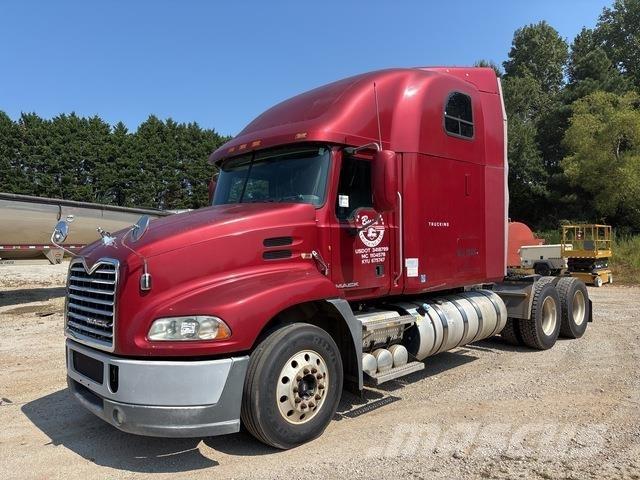 Mack CXU613 وحدات الجر