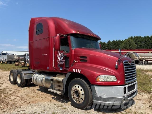 Mack CXU613 وحدات الجر
