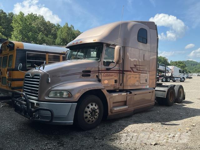 Mack CXU613 وحدات الجر