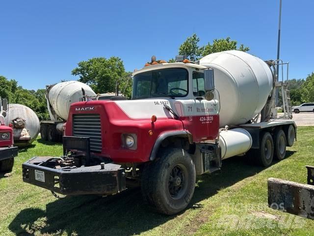Mack DM600GK شاحنات أخرى
