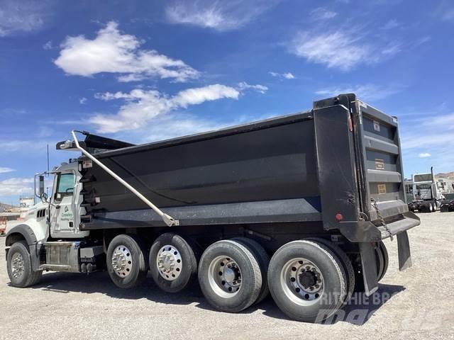 Mack GR104F شاحنات قلابة