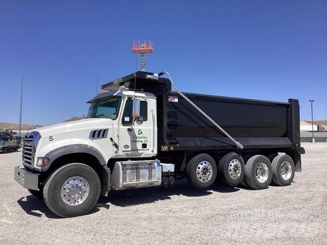 Mack GR104F شاحنات قلابة